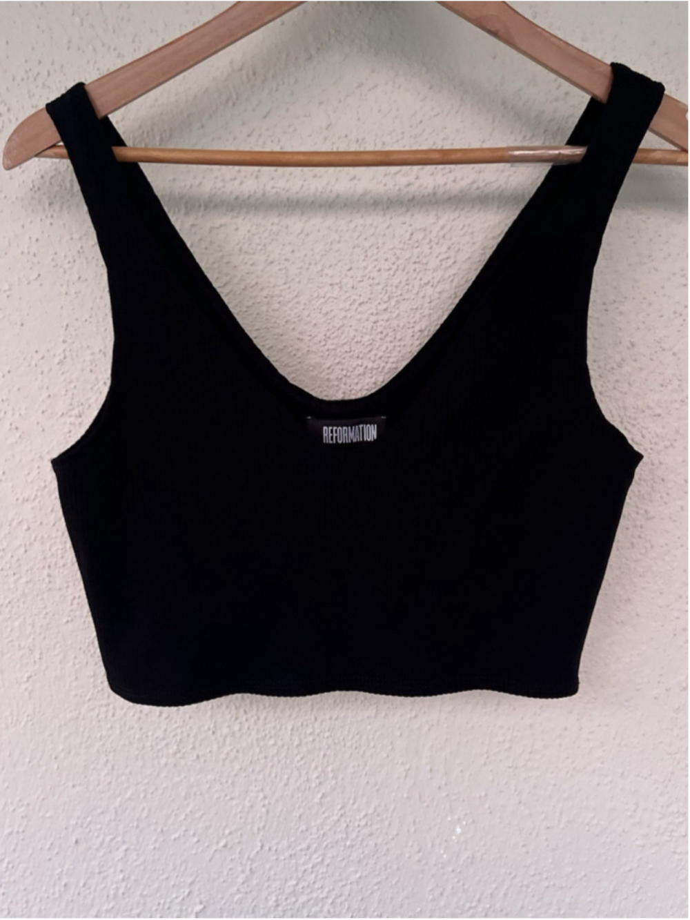 Reformation Black Ribbed V Neck Cropped Tank Top Women's Large Minimalist Basic